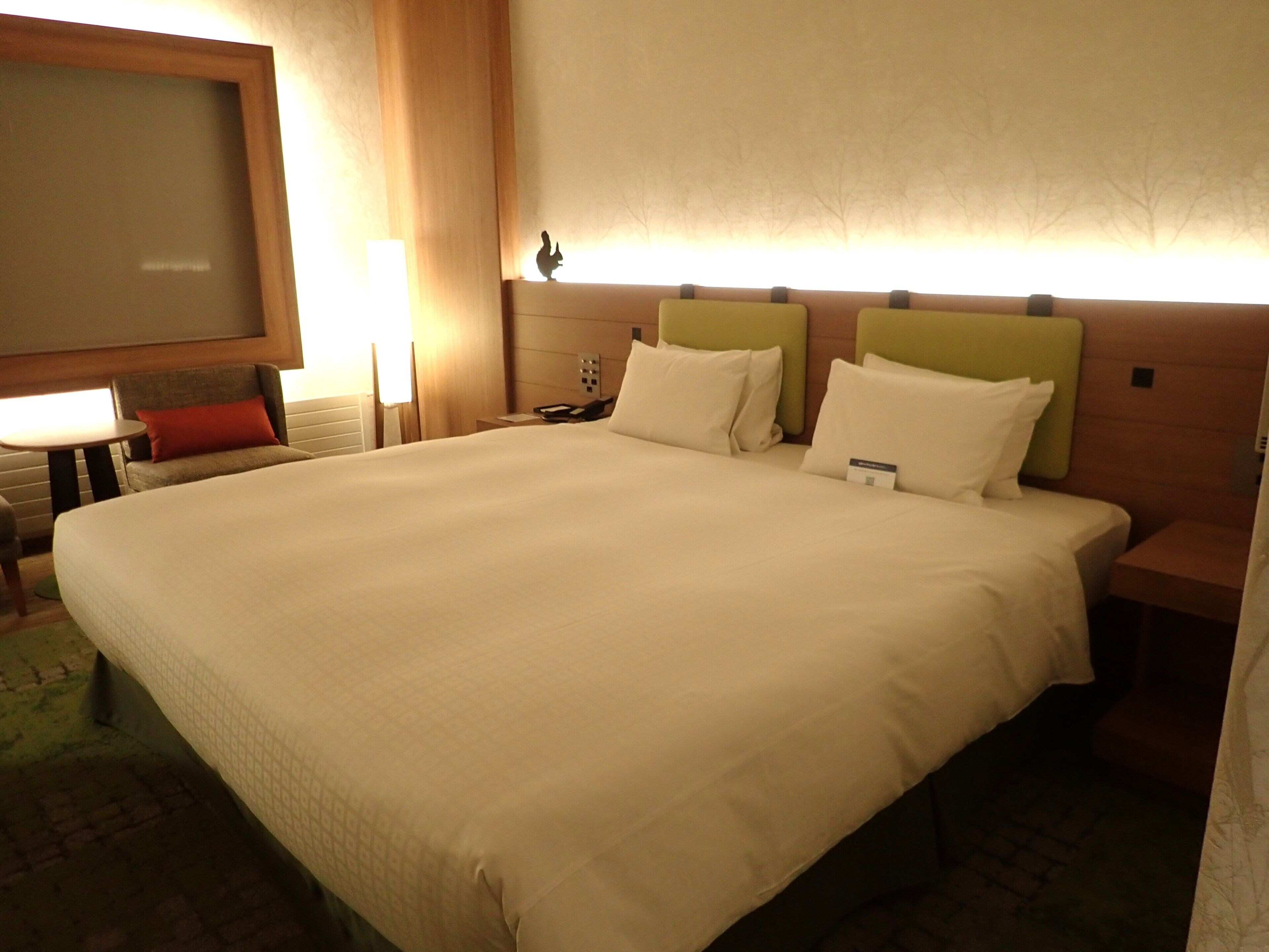 Deluxe tweepersoonskamer, niet-roken | Luxe beddengoed, verduisterende gordijnen, een strijkplank/strijkijzer