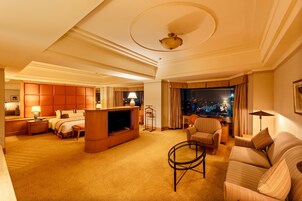 Premium bedding, minibar, in-room safe, laptop workspace