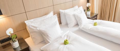Suite | 1 bedroom, in-room safe, desk, blackout curtains