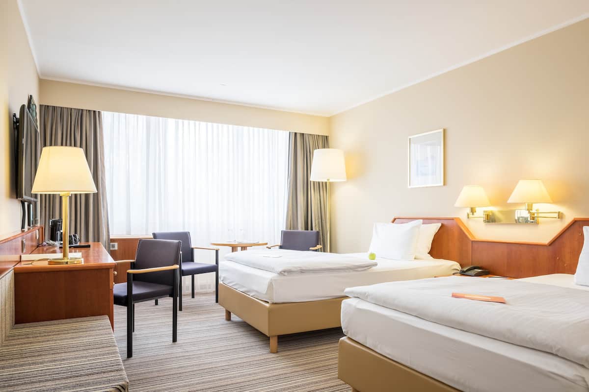 Standard Twin Room | In-room safe, desk, blackout curtains, soundproofing