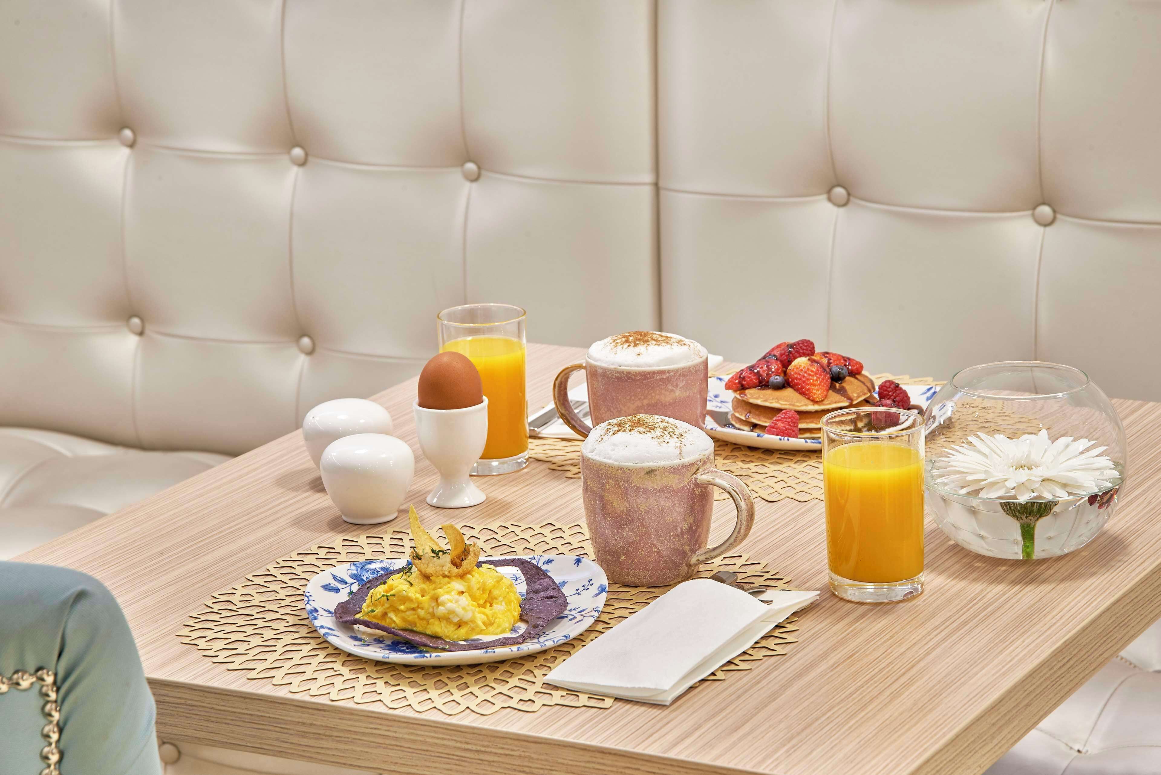 Daily buffet breakfast for a fee