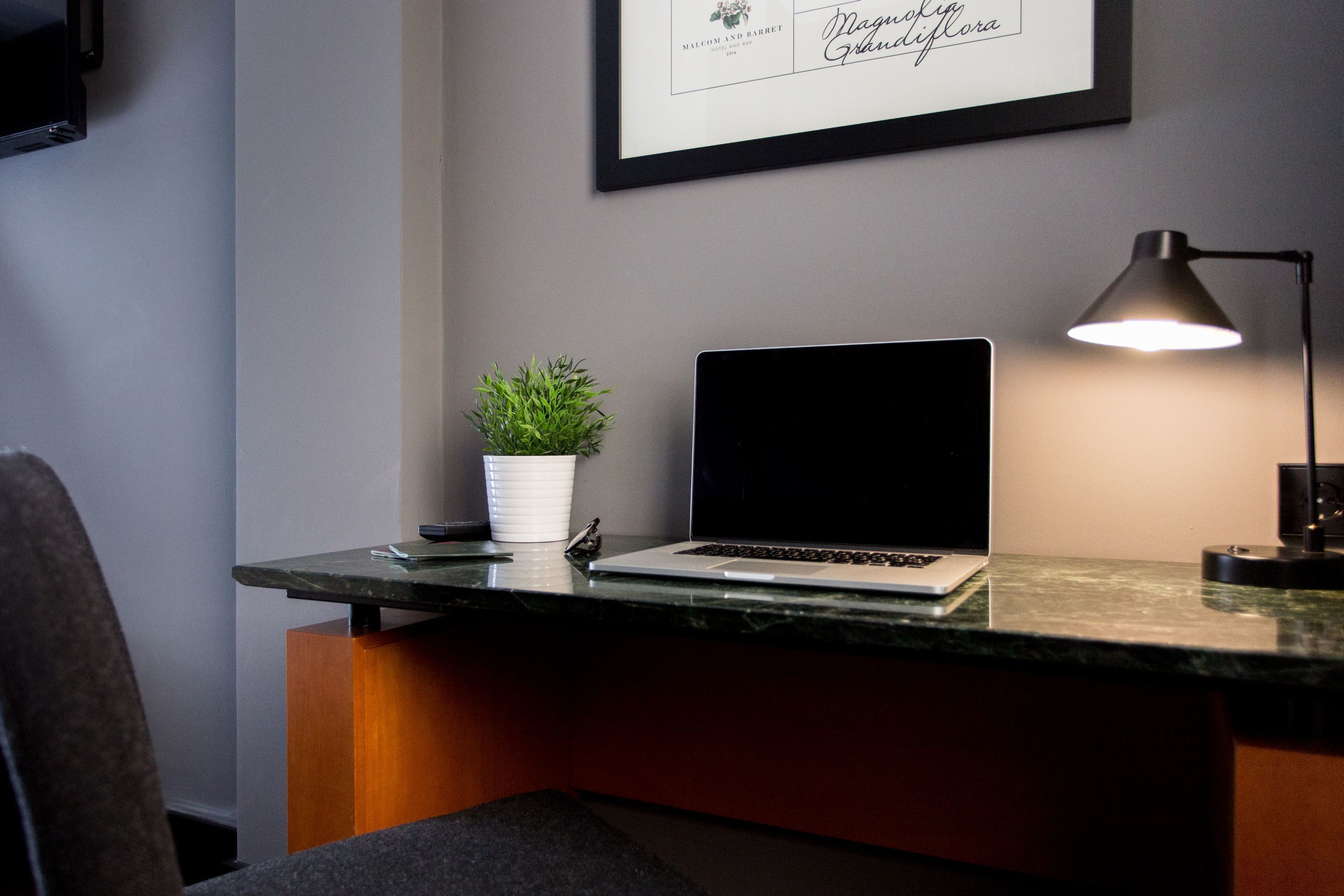 1 bedroom, in-room safe, desk, blackout curtains