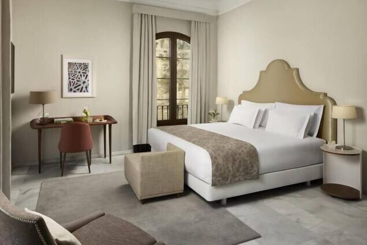 Minibar, in-room safe, desk, blackout drapes