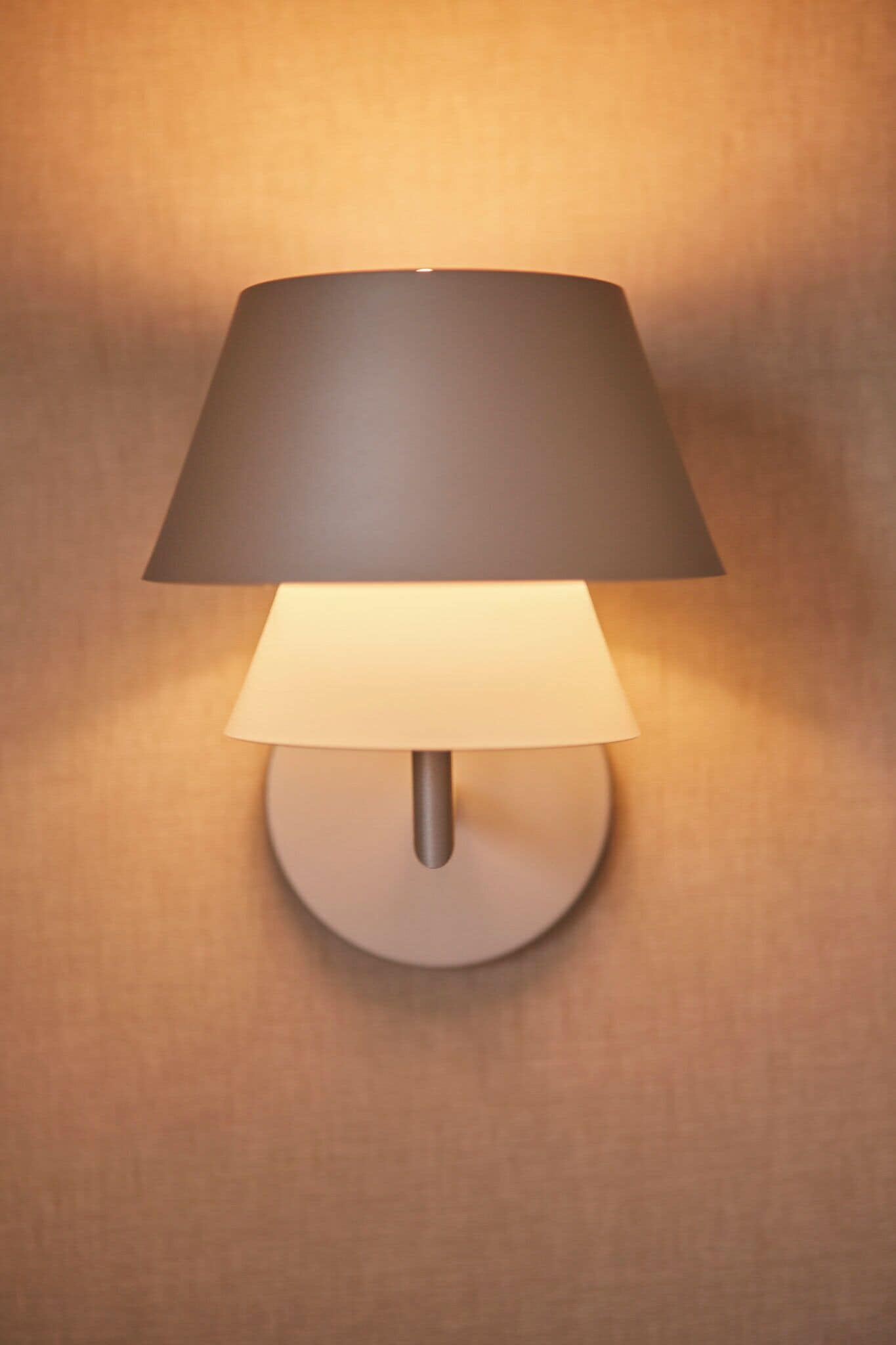 classic twin room | interior detail