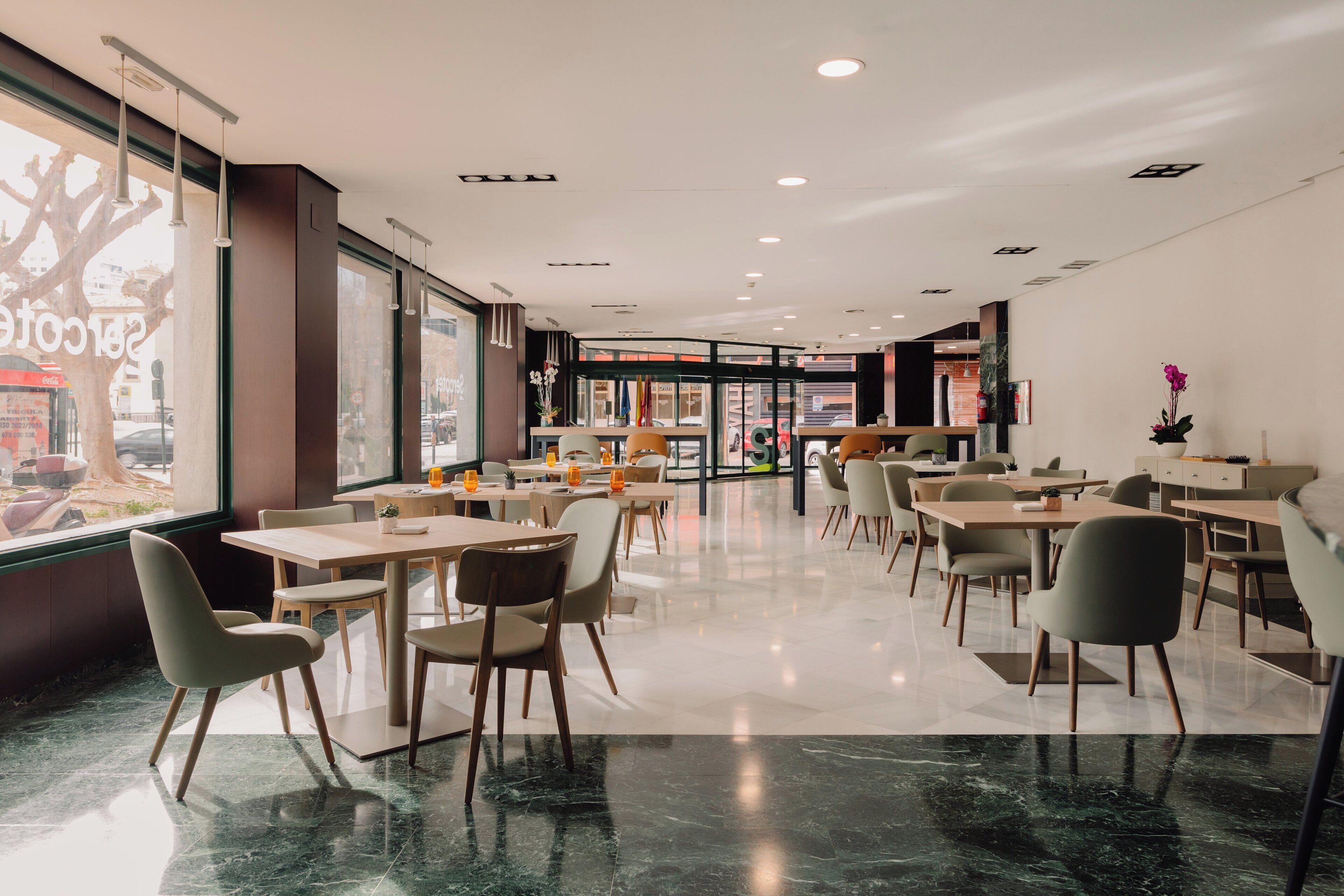 lunch and dinner served, regional cuisine