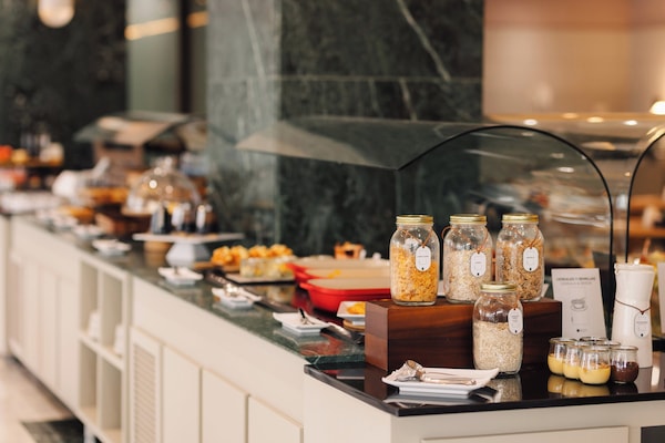 Daily buffet breakfast (EUR 14.9 per person)