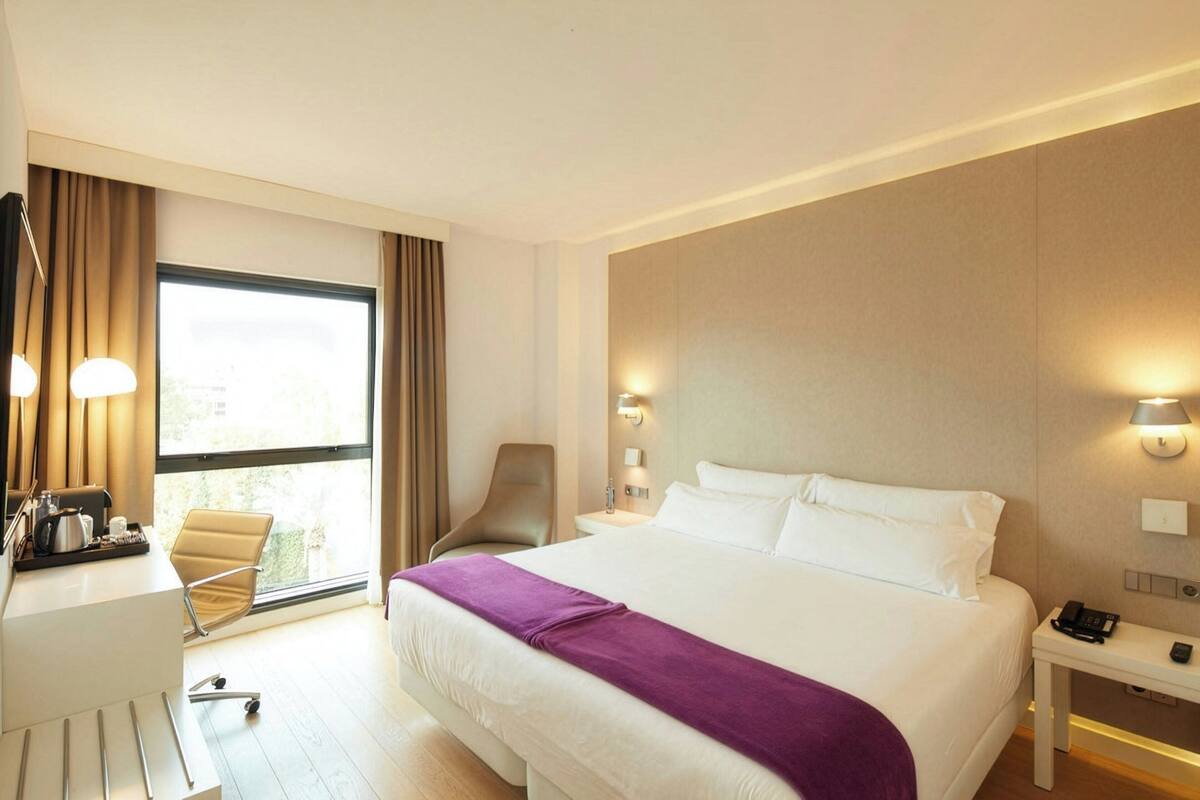 Minibar, in-room safe, desk, blackout drapes