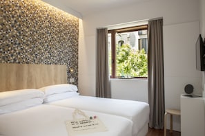 Exterior Double Room | In-room safe, free WiFi, wheelchair access