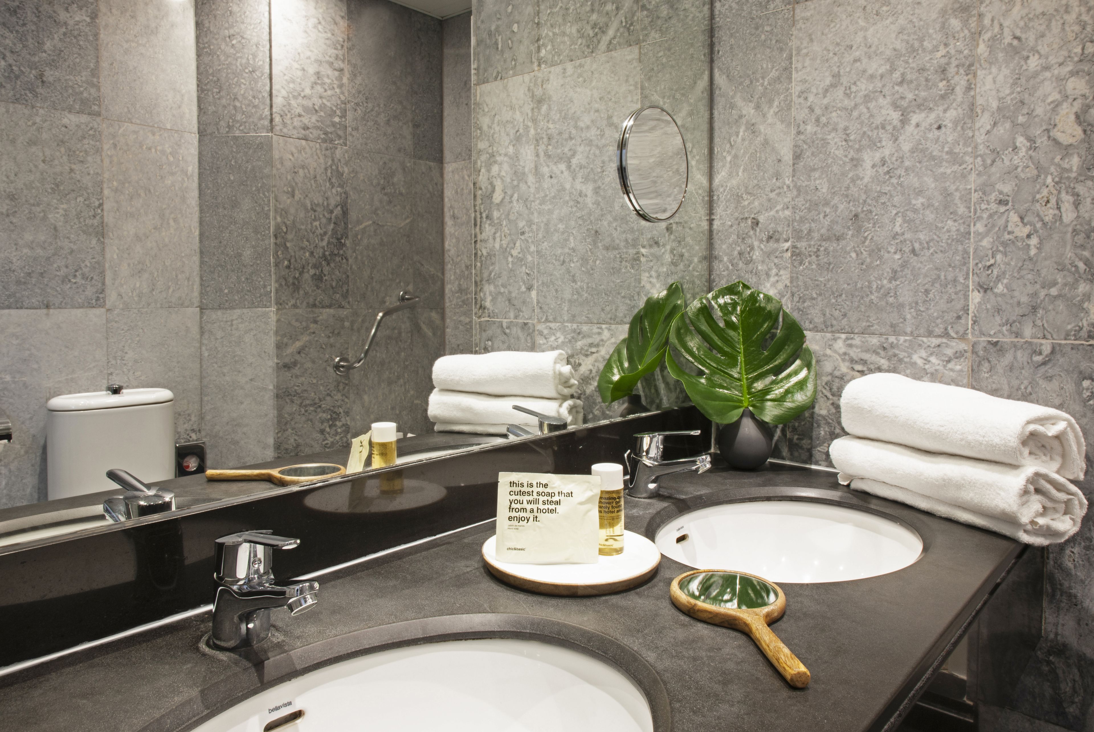 Foto - Chic & Basic Velvet