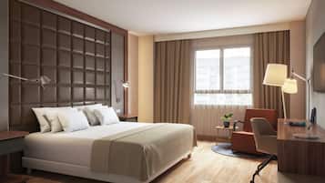 Minibar, caja fuerte, escritorio y cortinas opacas