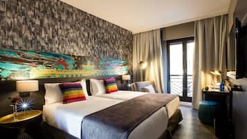 Minibar, in-room safe, desk, free WiFi