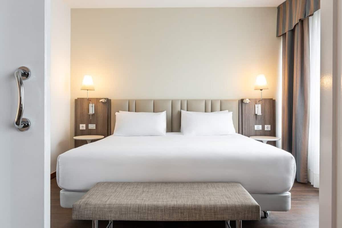 minibar, in-room safe, desk, soundproofing