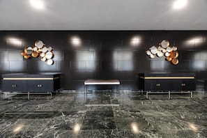 Bar-salon dans le hall