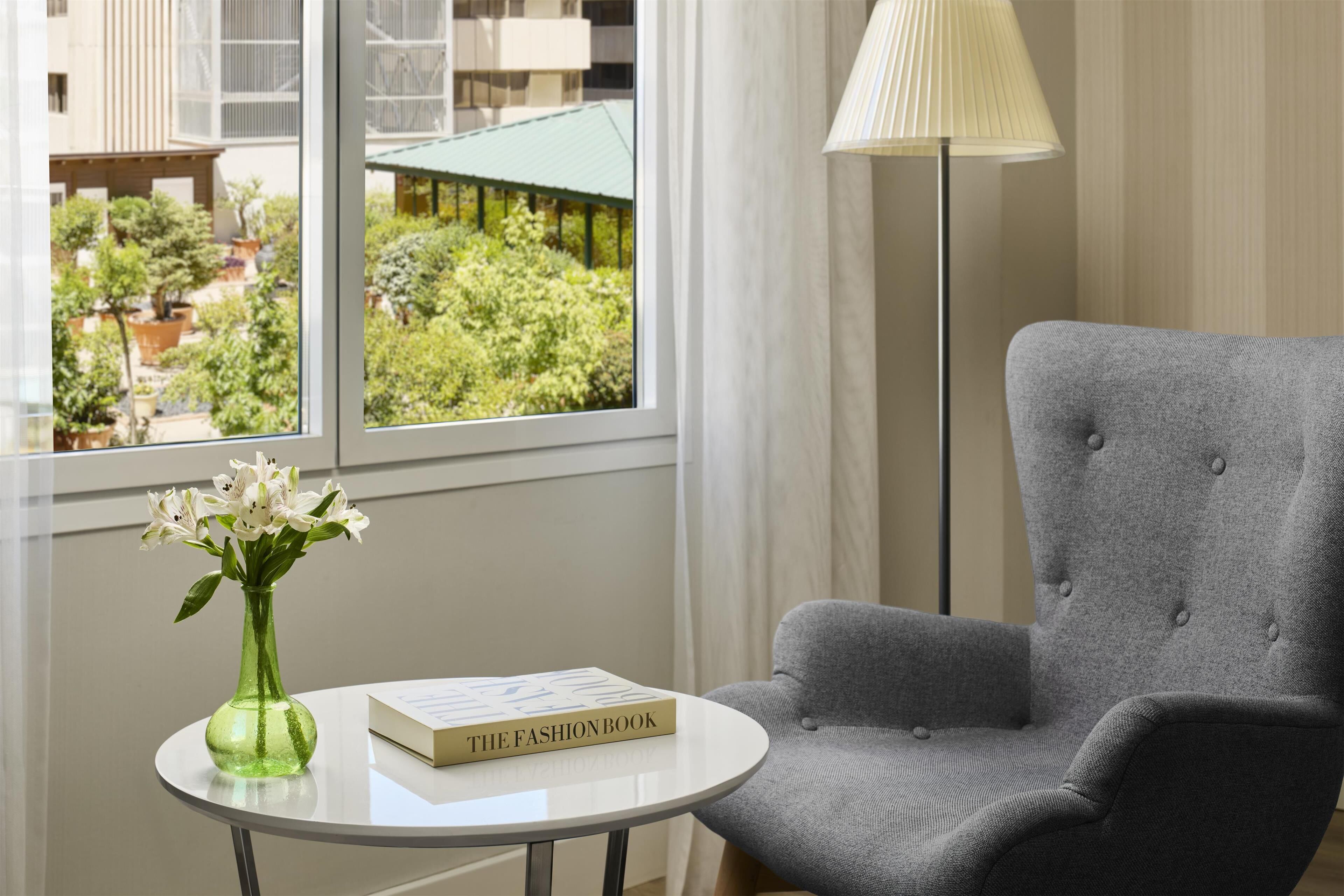 standard room, city view | minibar, in-room safe, desk, blackout curtains