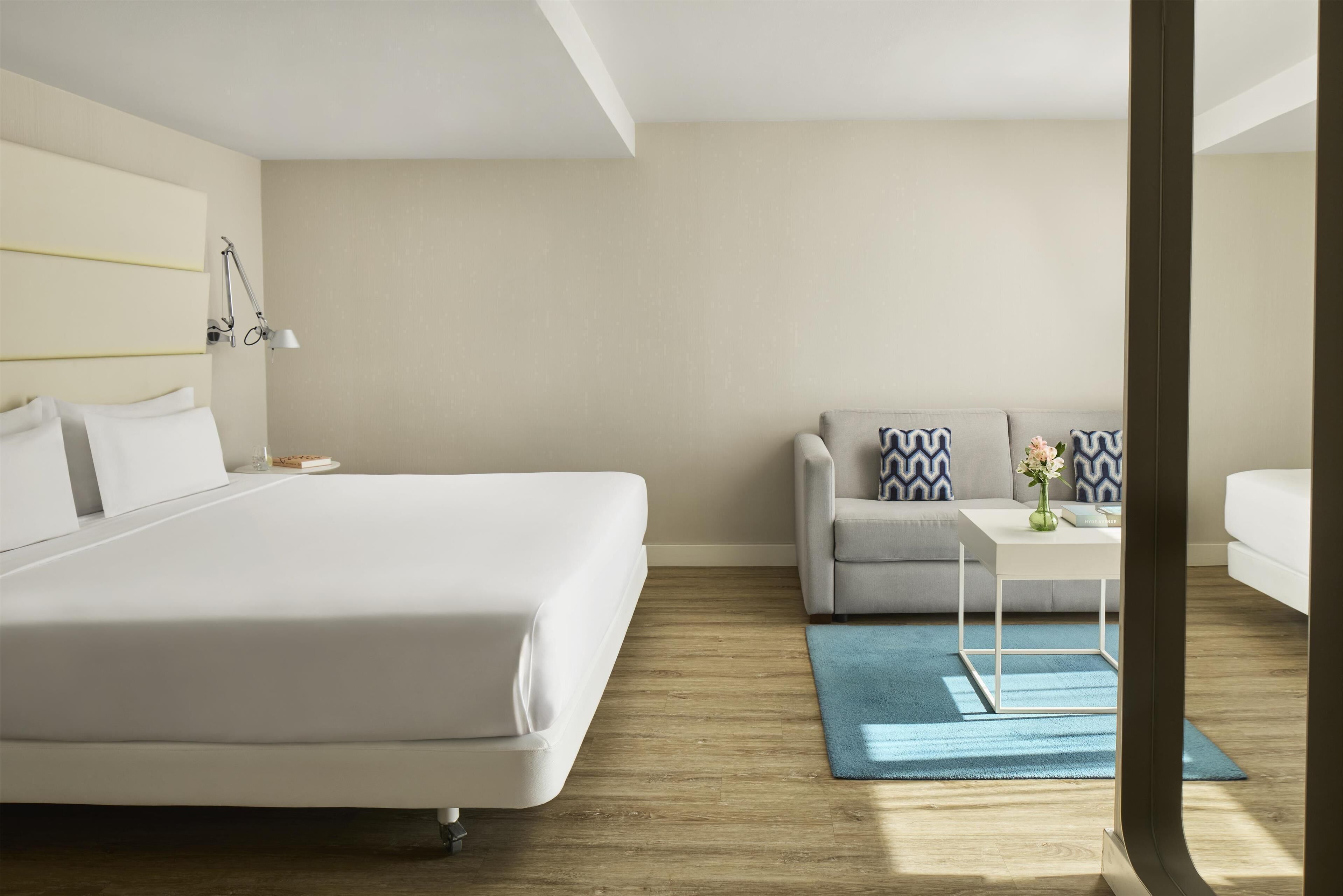 minibar, in-room safe, desk, blackout curtains