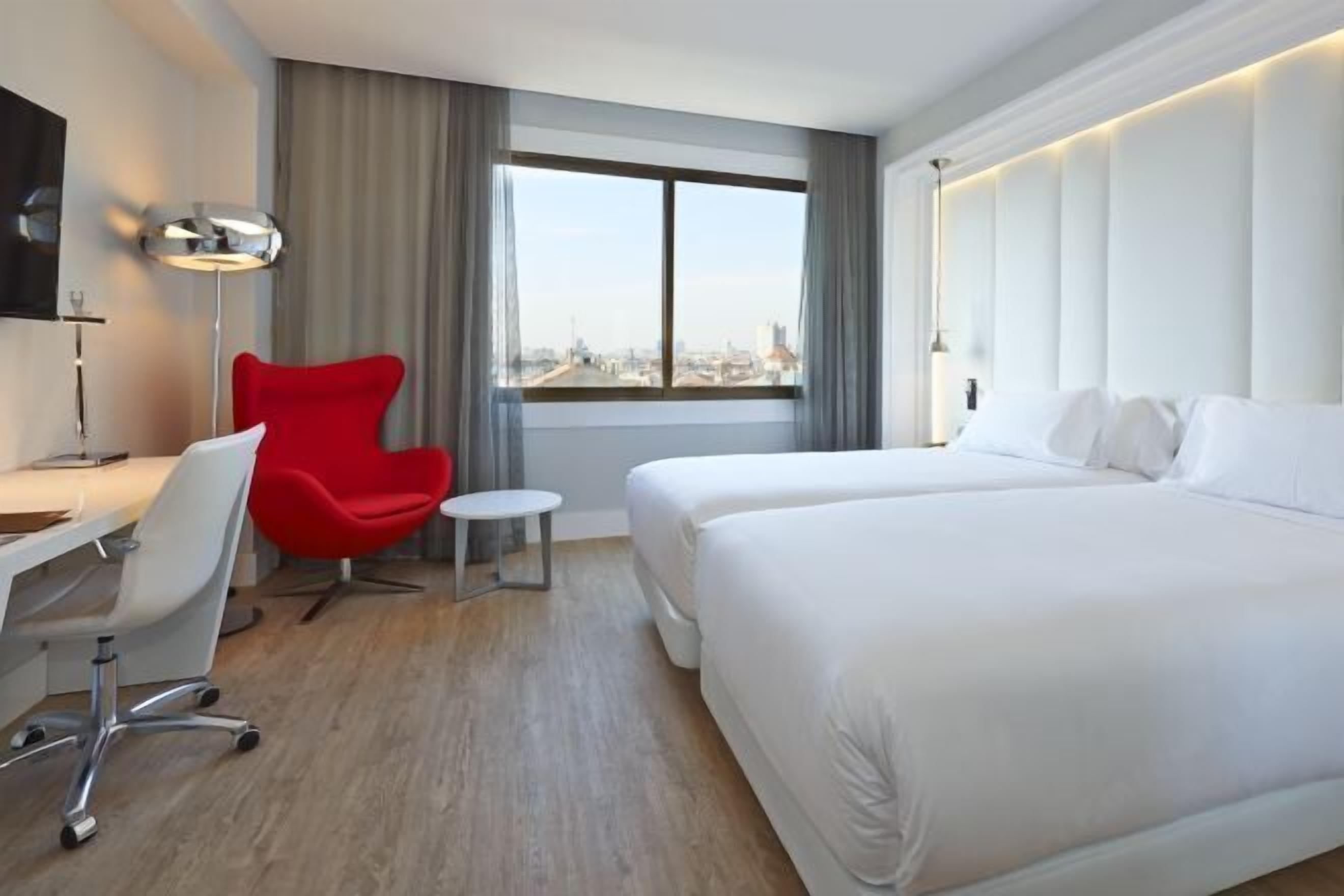 Premium bedding, down comforters, minibar, in-room safe