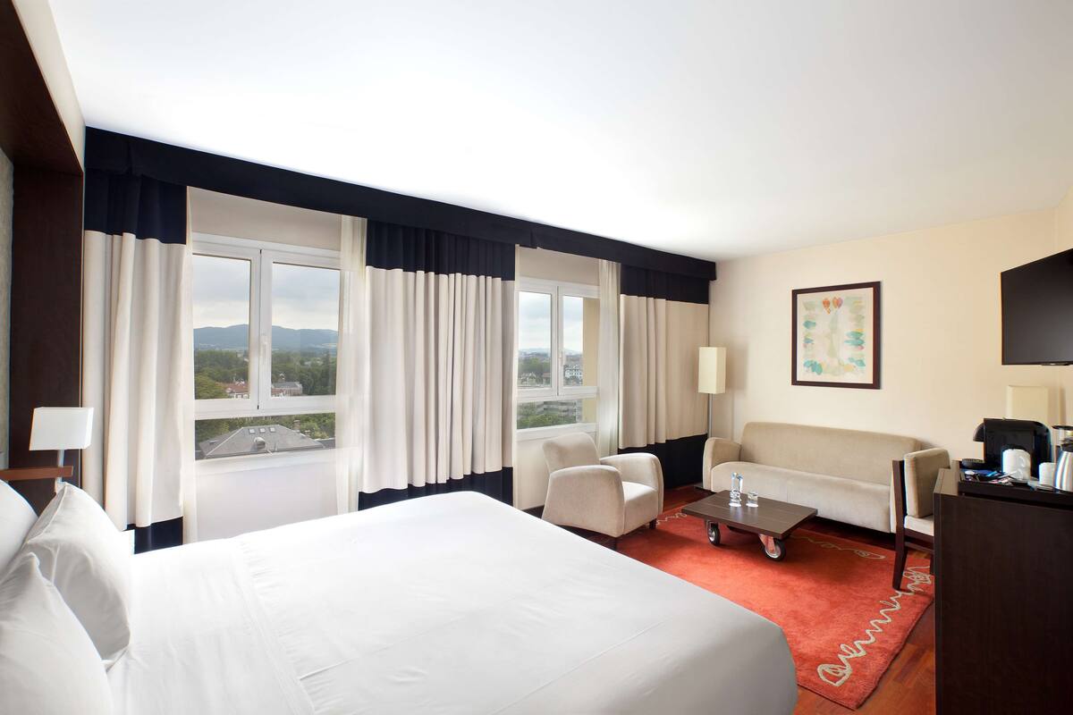 superior room | 1 bedroom, minibar, in-room safe, desk