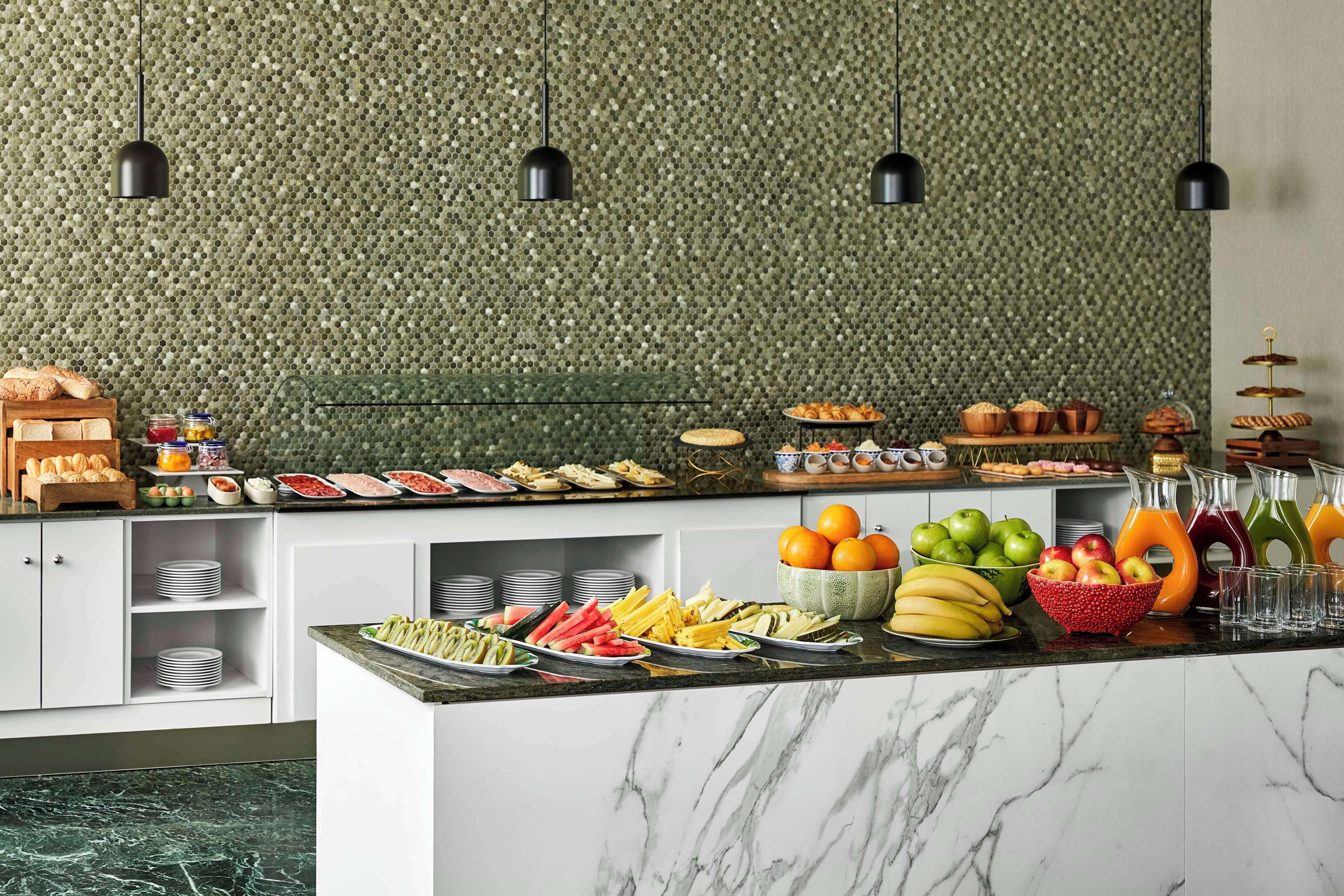 daily buffet breakfast for a fee