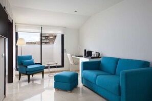 Minibar, in-room safe, desk, rollaway beds - NH Ciudad de Santander (Santander)