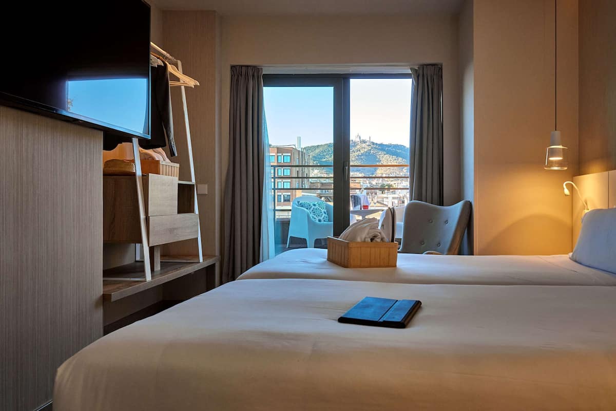 Superior Room, 1 Queen Bed, Terrace | Premium bedding, minibar, in-room safe, blackout curtains