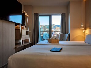 Superior Room, 1 Queen Bed, Terrace