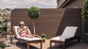 Superior Room, 1 Queen Bed, Terrace