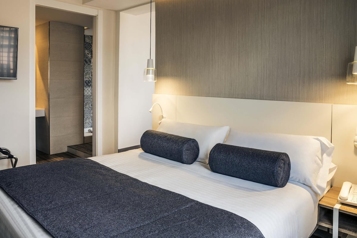 Chambre Familiale avec lits jumeaux, plusieurs lits (and sofa)