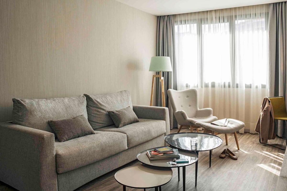 Chambre Familiale avec lits jumeaux, plusieurs lits (and sofa)