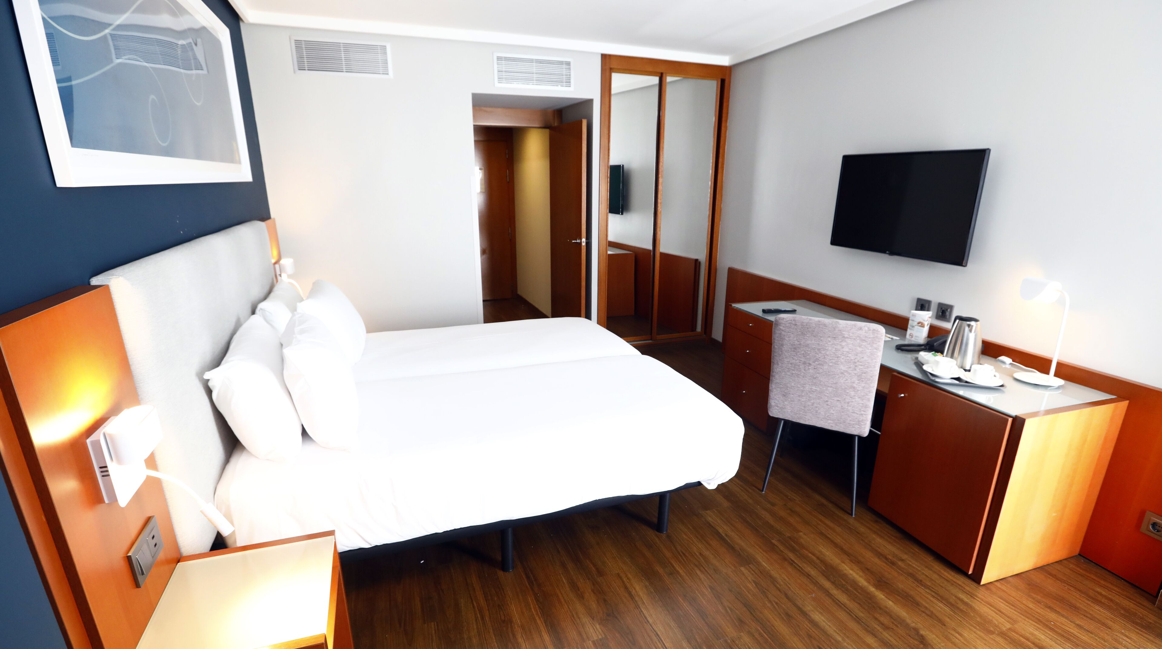 twin room | premium bedding, minibar, in-room safe, desk