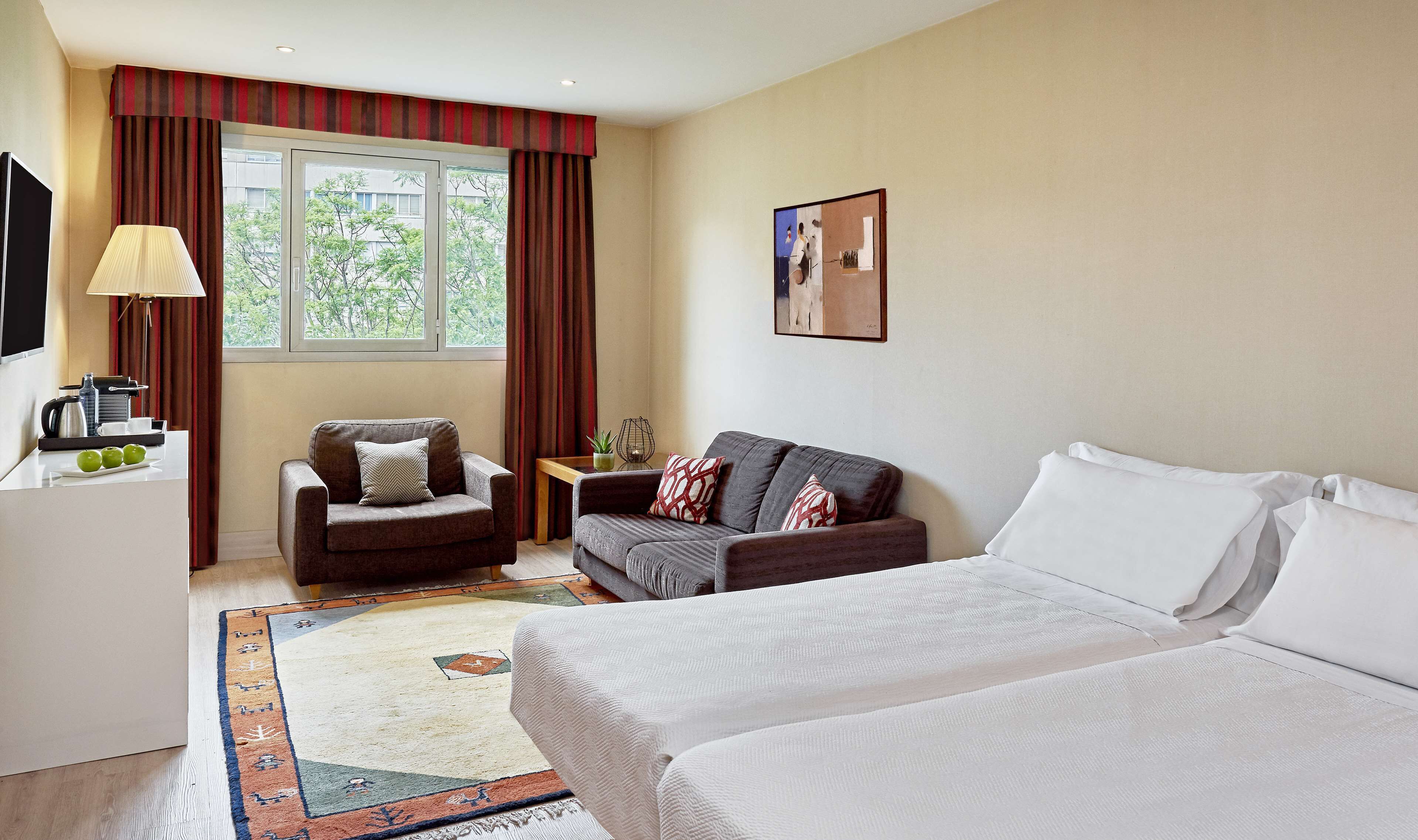 junior suite | 1 bedroom, premium bedding, minibar, in-room safe