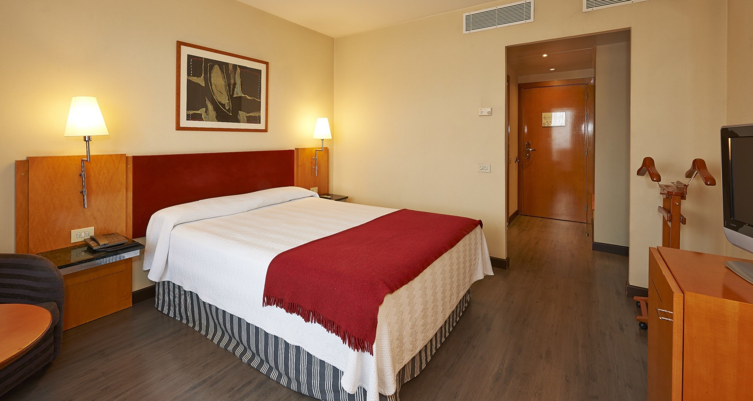1 bedroom, premium bedding, minibar, in-room safe