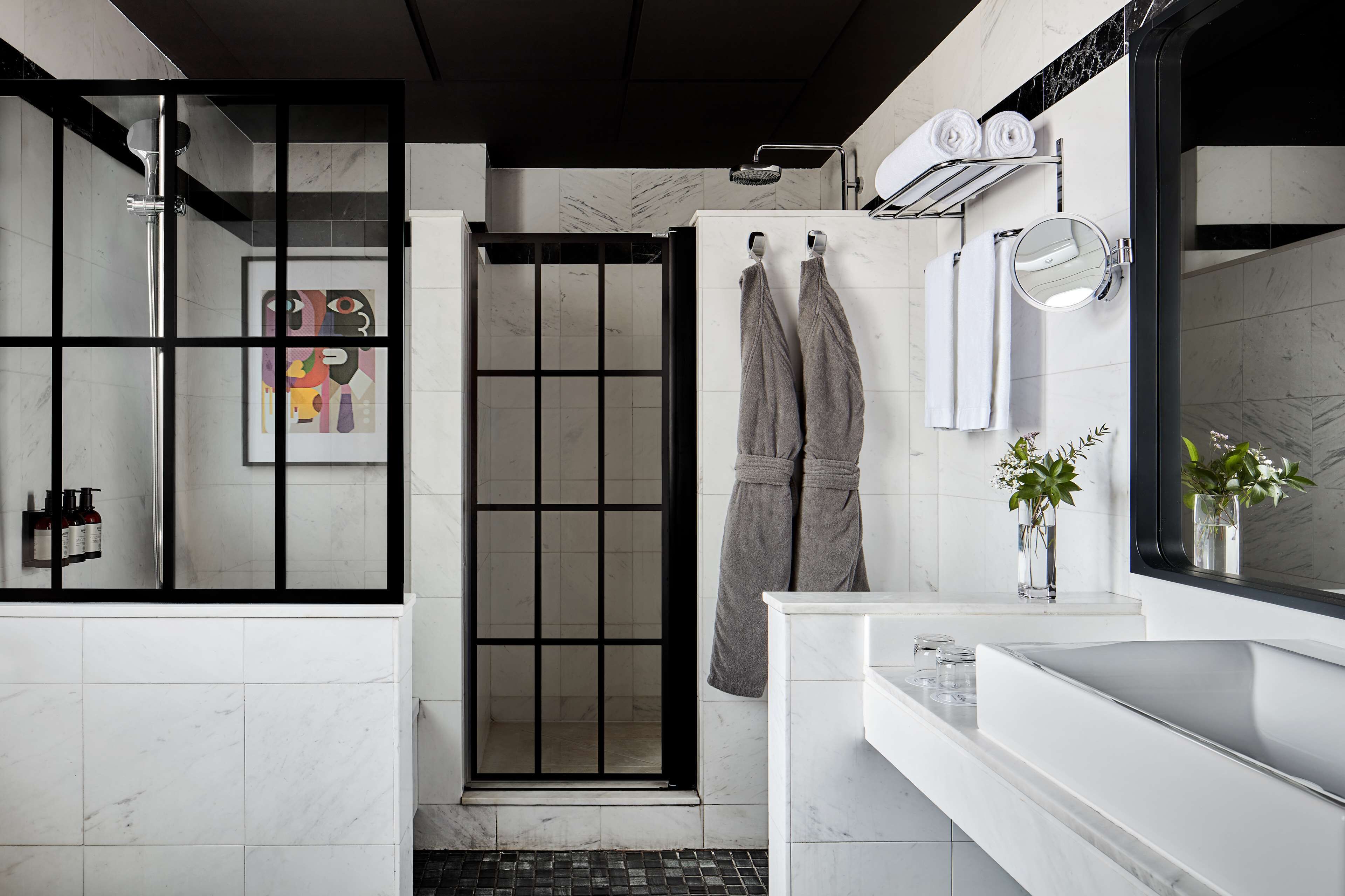 superior room, city view (avani) | 1 bedroom, minibar, in-room safe, desk