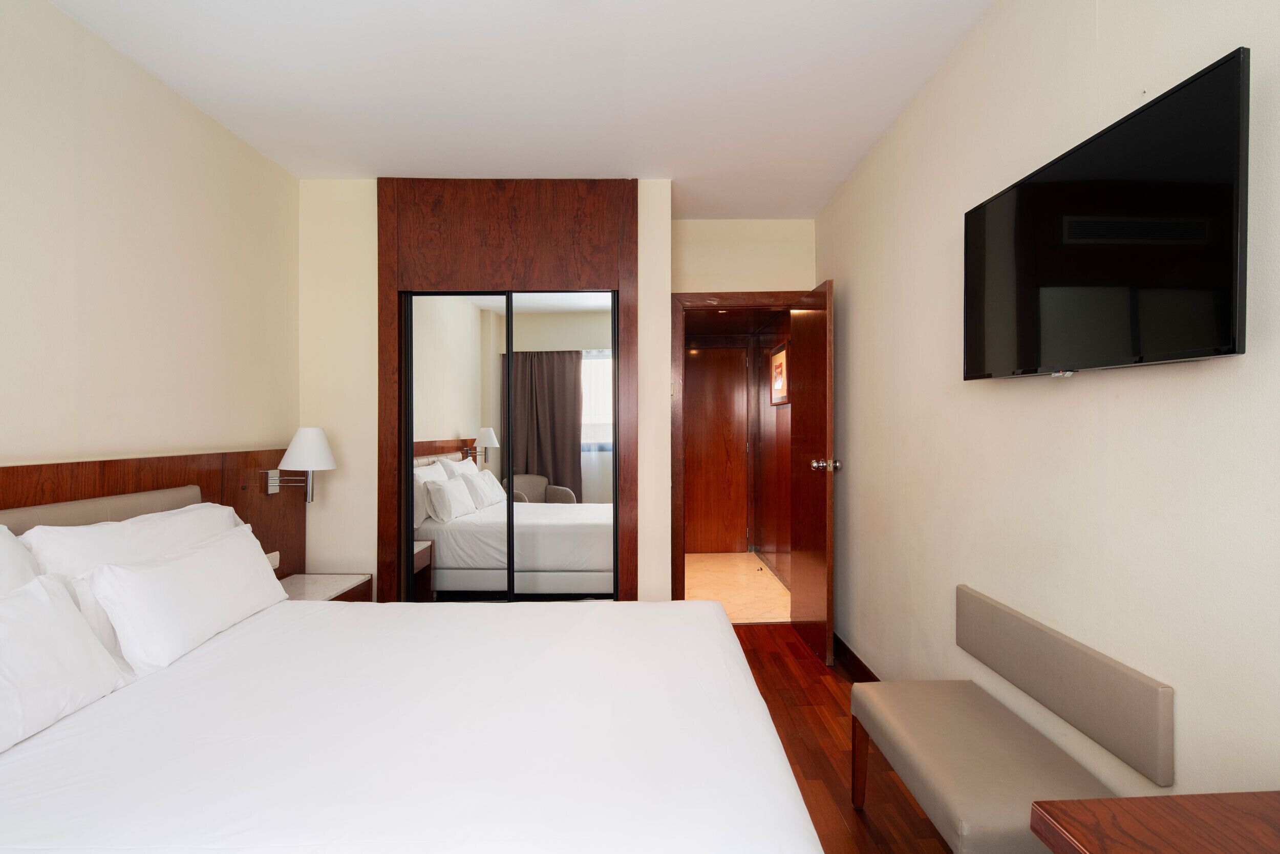 1 habitación, ropa de cama hipoalergénica y minibar 