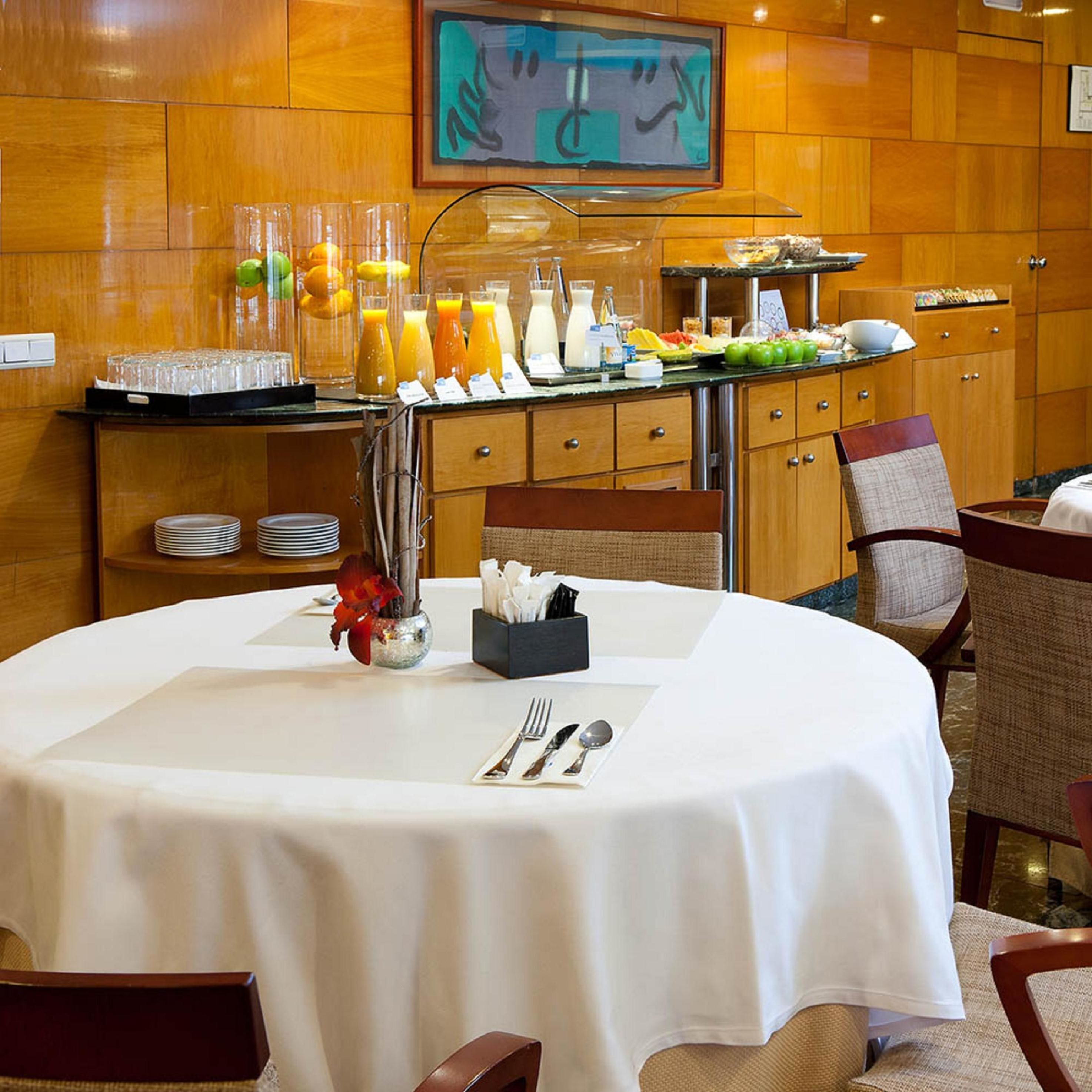 daily buffet breakfast for a fee