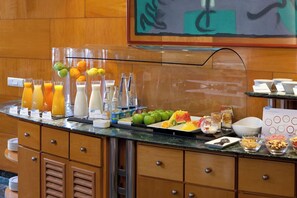 Daily buffet breakfast for a fee - Bohemian Entenza (Barcelona)