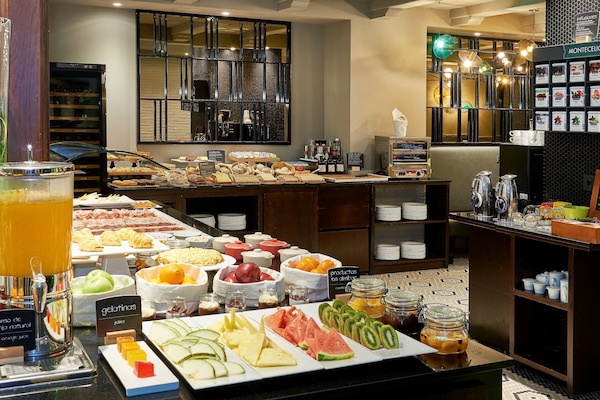 Daily buffet breakfast for a fee