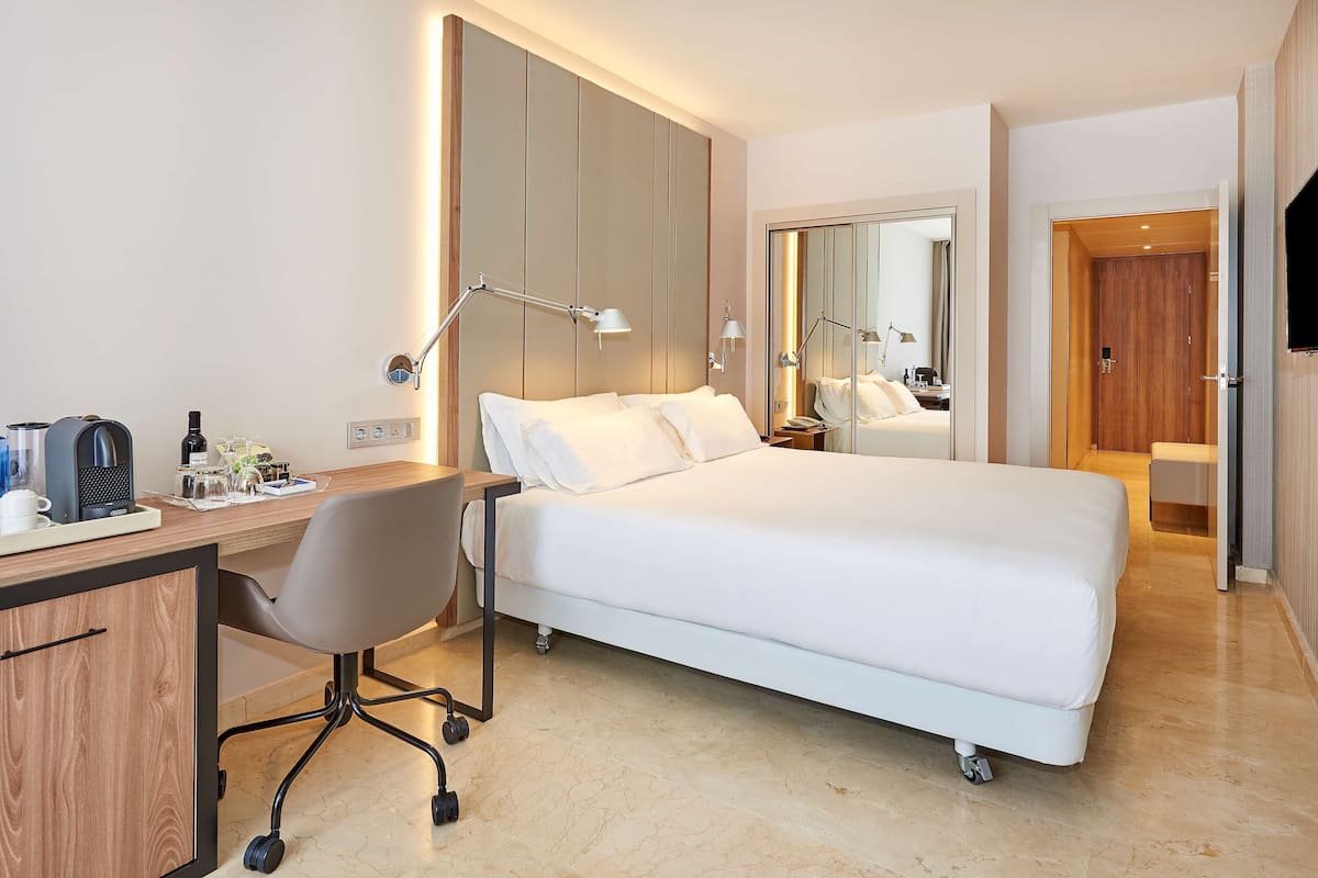 minibar, in-room safe, desk, blackout curtains