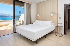 Minibar, in-room safe, desk, blackout curtains