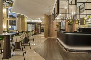 酒吧（店内）