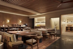 Daily buffet breakfast for a fee - NH Madrid Lagasca (Madrid)