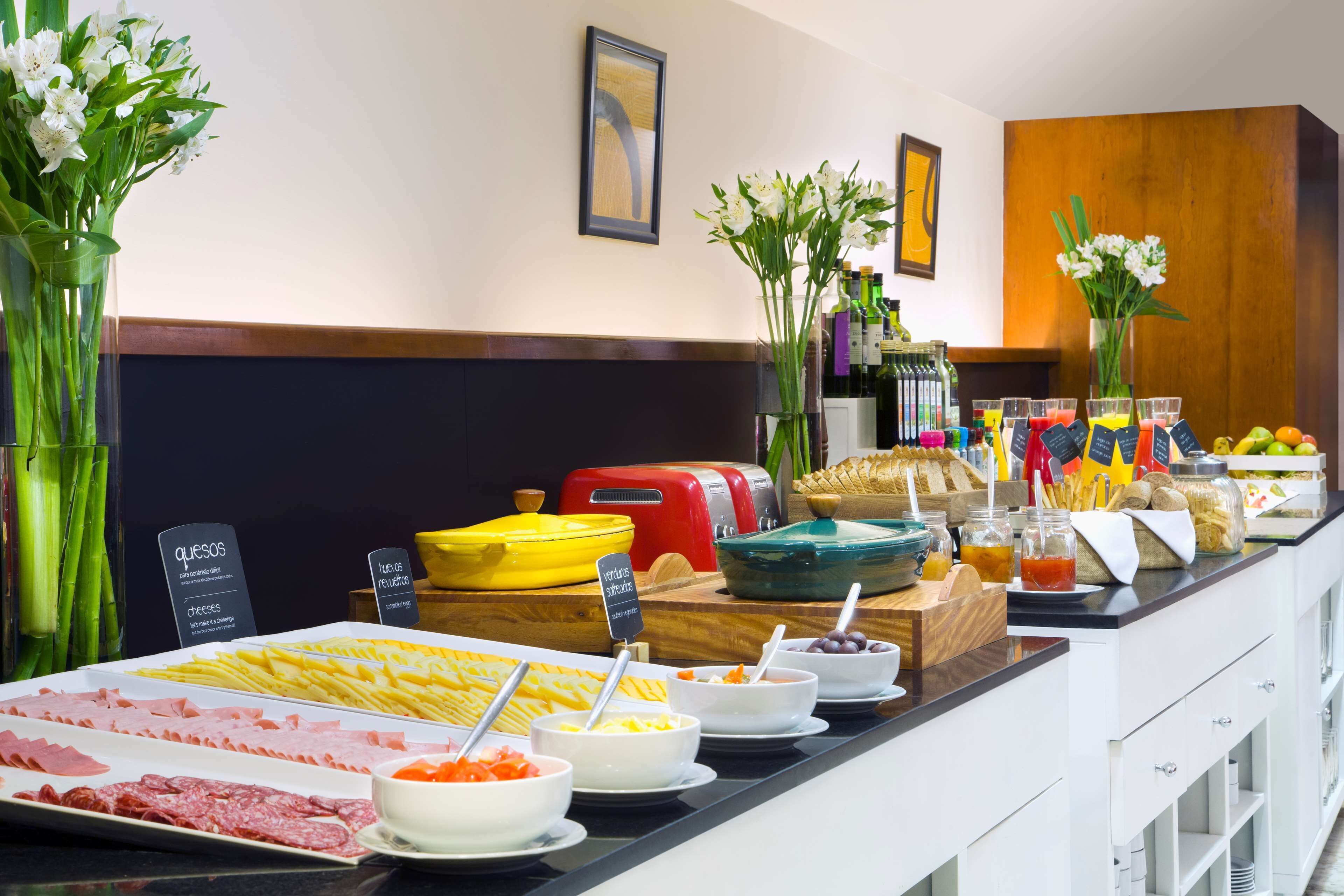 daily buffet breakfast for a fee