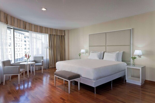 Premium bedding, down duvets, pillow-top beds, minibar