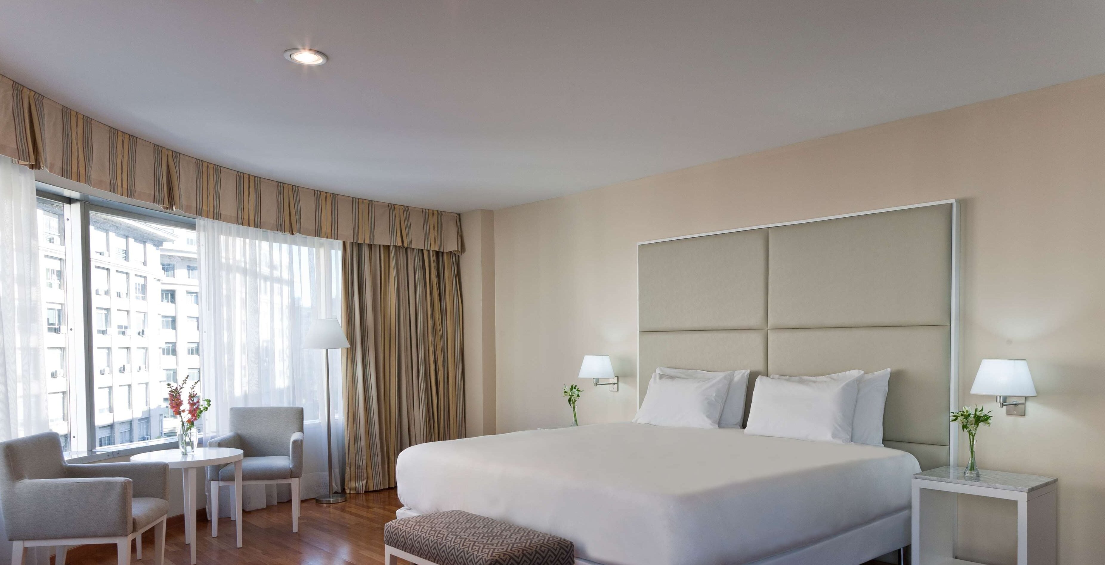 superior room, corner (view) | premium bedding, down duvets, pillow-top beds, minibar