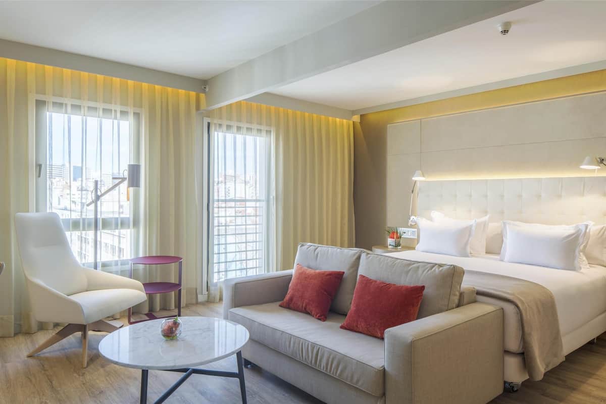 Suite, Terrasse (View) | 1 Schlafzimmer, hochwertige Bettwaren, Minibar, Zimmersafe