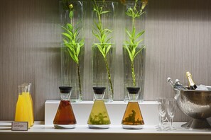 Petit déjeuner buffet servi tous les jours en supplément