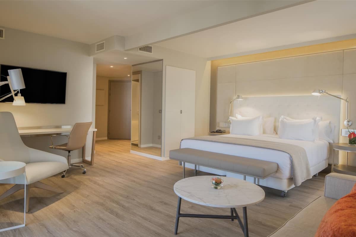 Suite | 1 Schlafzimmer, hochwertige Bettwaren, Minibar, Zimmersafe