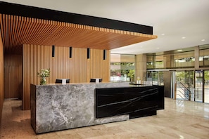 Interior entrance - NH Luz Huelva (Huelva)