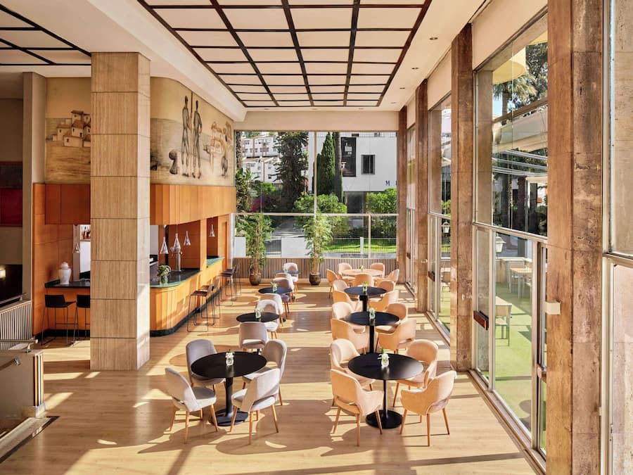 Daily buffet breakfast for a fee