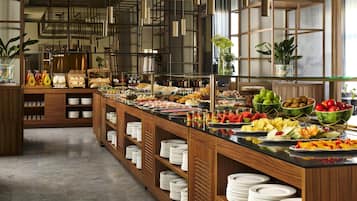 Tägliches Frühstücksbuffet gegen Gebühr