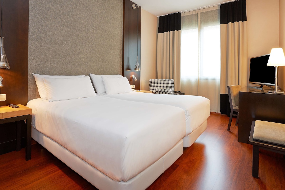 1 bilik tidur, peralatan tempat tidur premium, bar mini